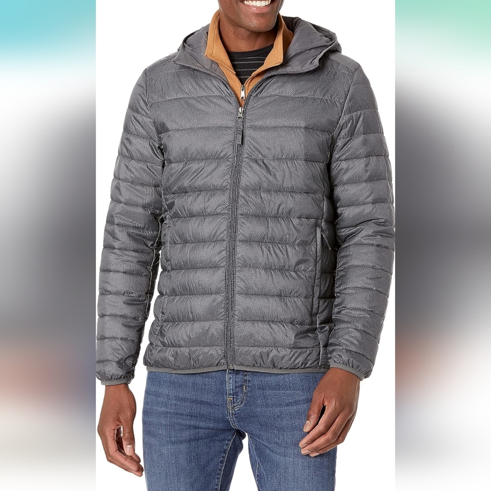 Men's Lightweight Water-Resistant Packable Hooded Puffer Jacket